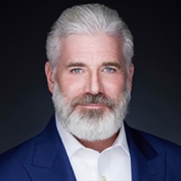 Scott Elkins